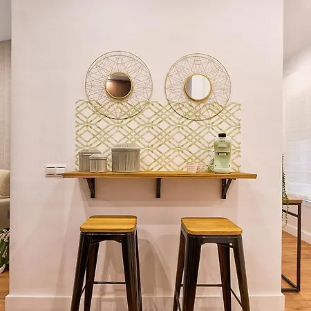 Apartment Shine Center